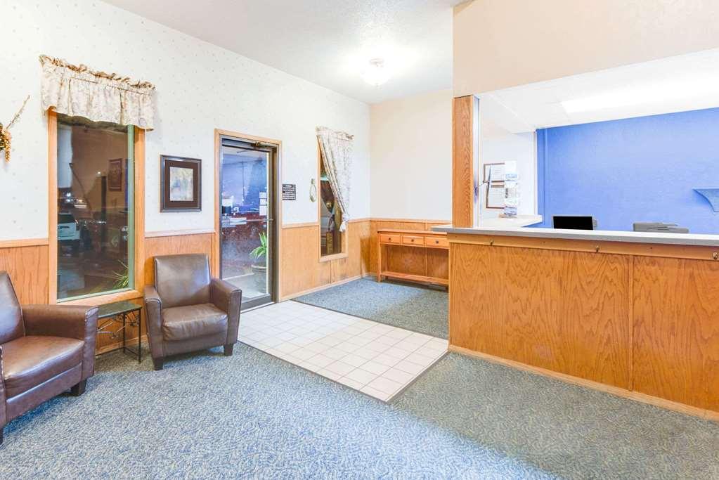 Hotel Super 8 By Wyndham Burlington Interno foto