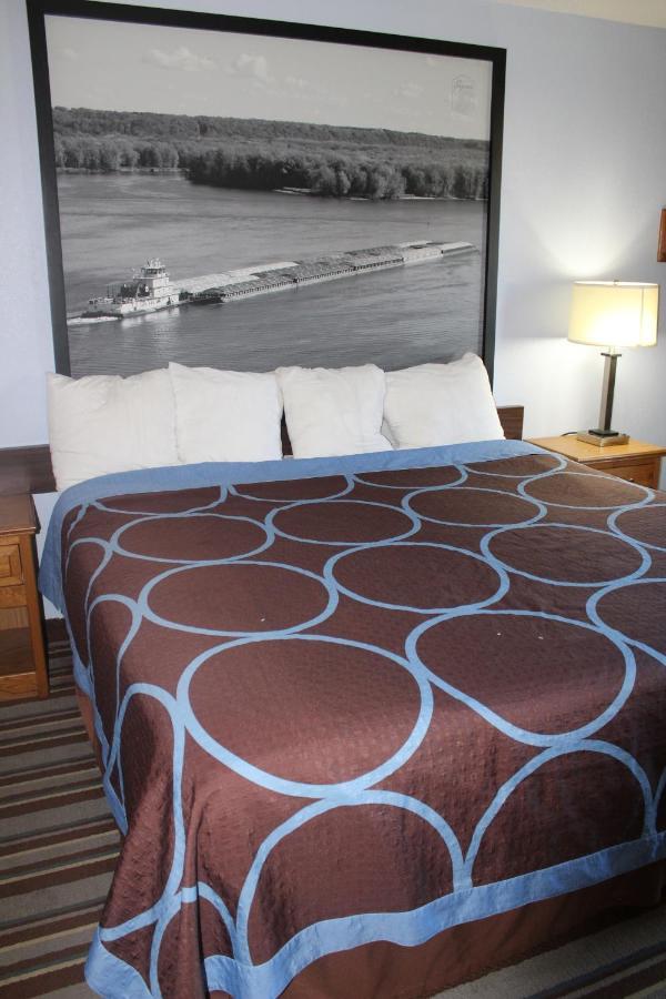 Hotel Super 8 By Wyndham Burlington Esterno foto