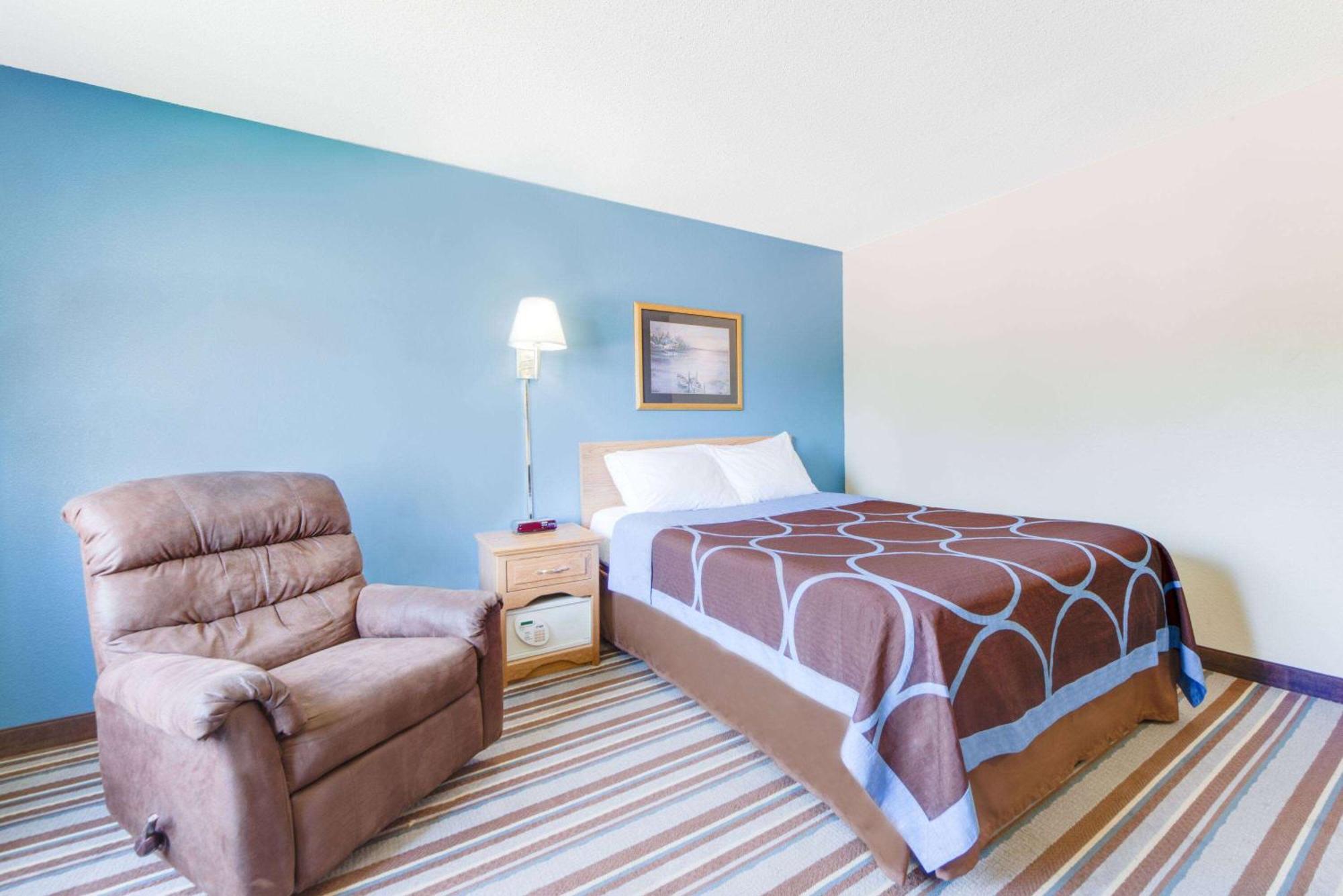 Hotel Super 8 By Wyndham Burlington Esterno foto